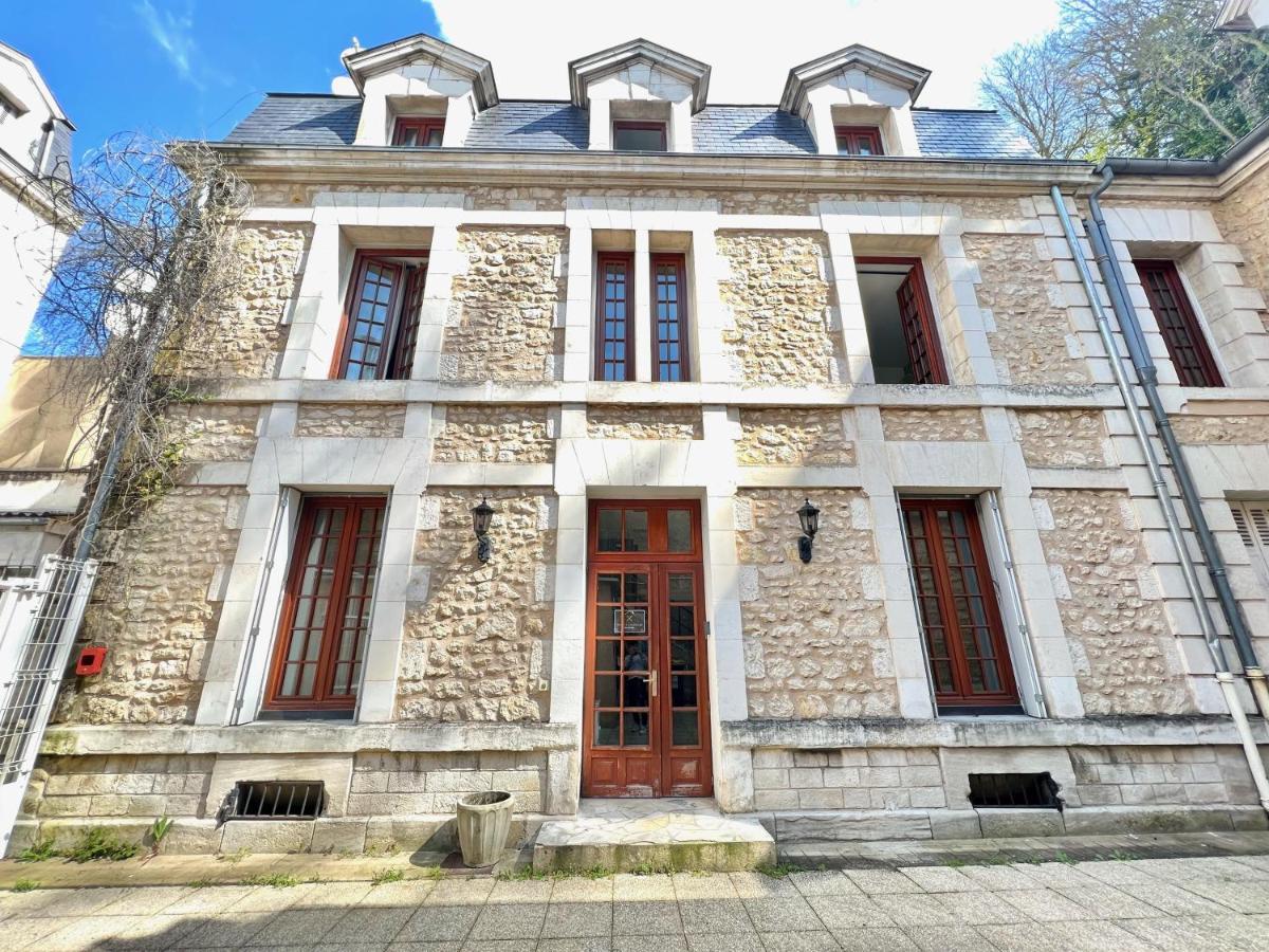 Apartamento Le Carnot, A 50M De La Gare De Poitiers ! Exterior foto